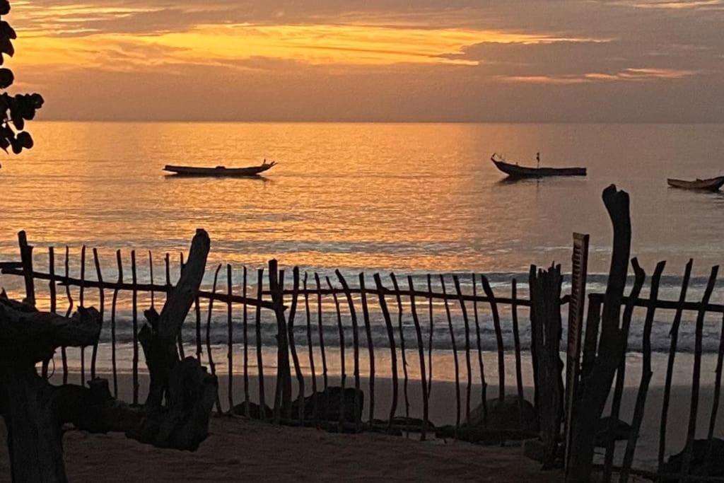 Case Beach Ngalou Sessene Exterior photo